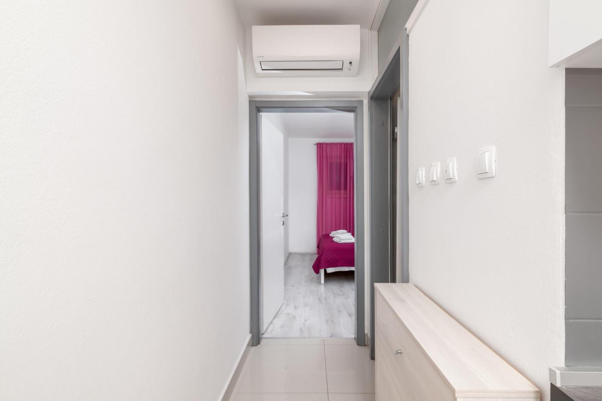 Apartments With A Parking Space Rabac, Labin - 6464 Экстерьер фото
